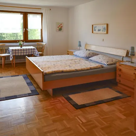 Am Wald * ヴァルダハタール